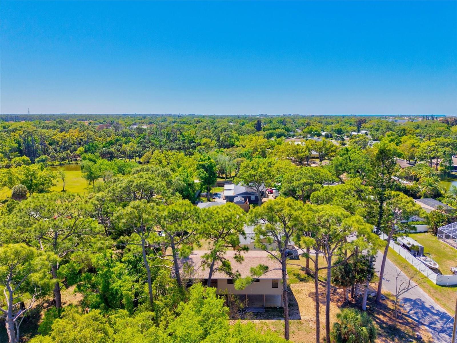 1312 TWIN LAKES AVE, NOKOMIS, FL, 34275