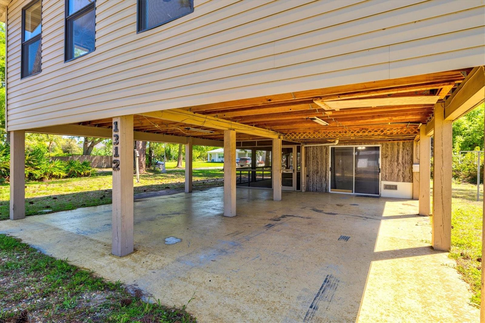 1312 TWIN LAKES AVE, NOKOMIS, FL, 34275