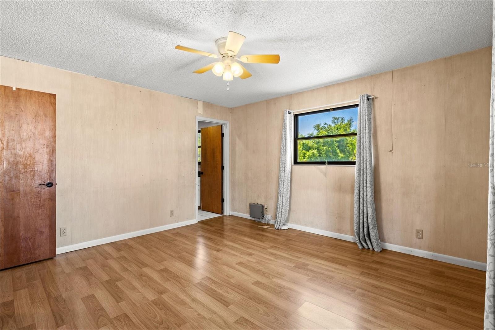 1312 TWIN LAKES AVE, NOKOMIS, FL, 34275