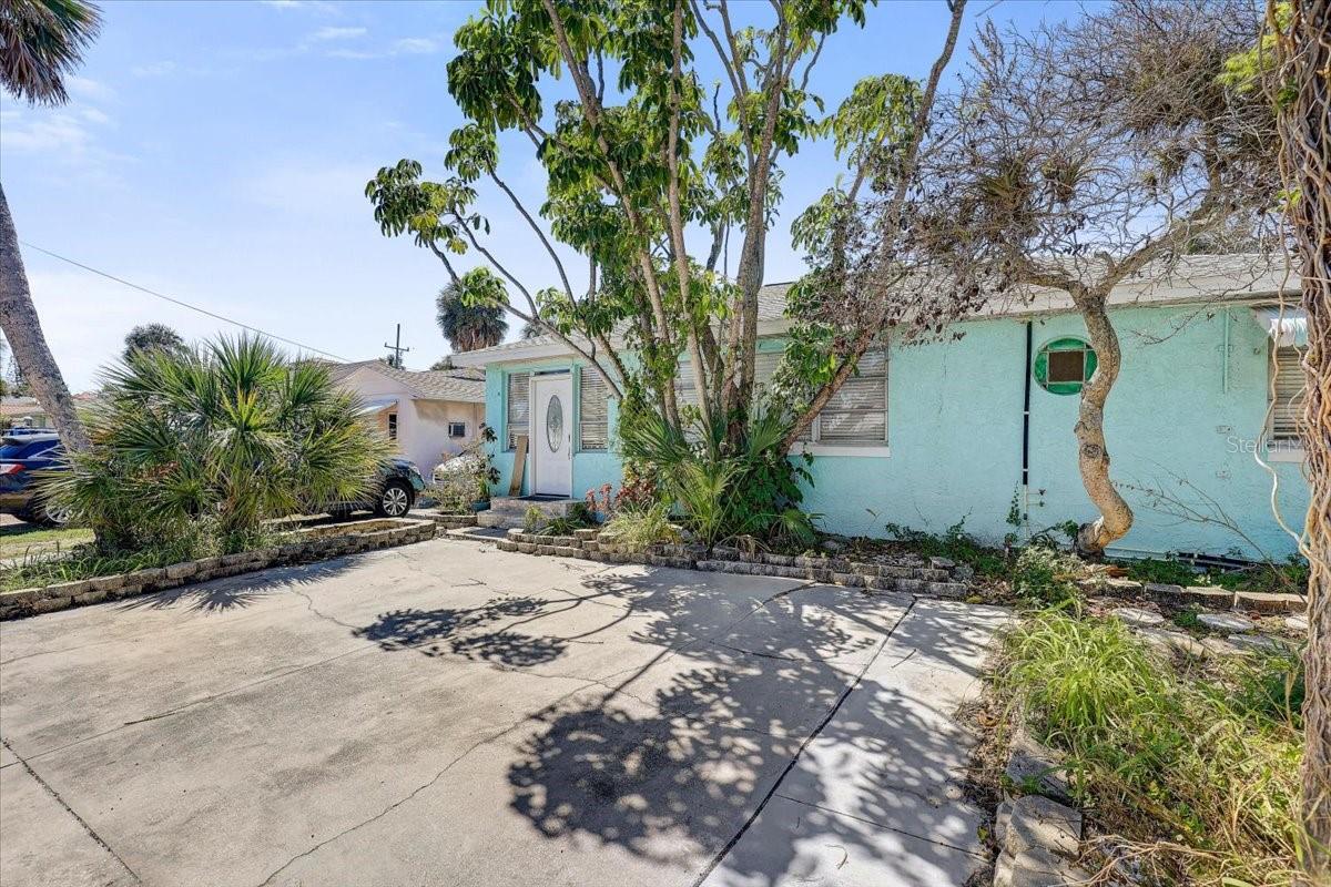 756 MANDALAY AVE, CLEARWATER BEACH, FL, 33767
