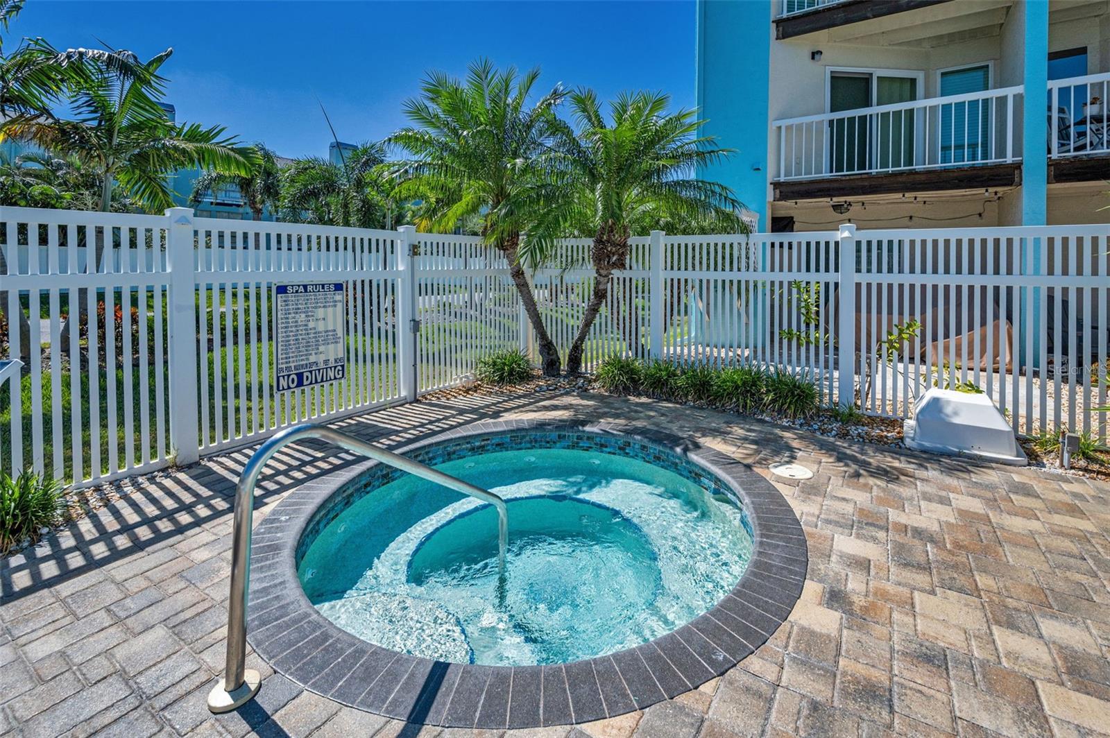 140 MARCDALE BLVD, INDIAN ROCKS BEACH, FL, 33785