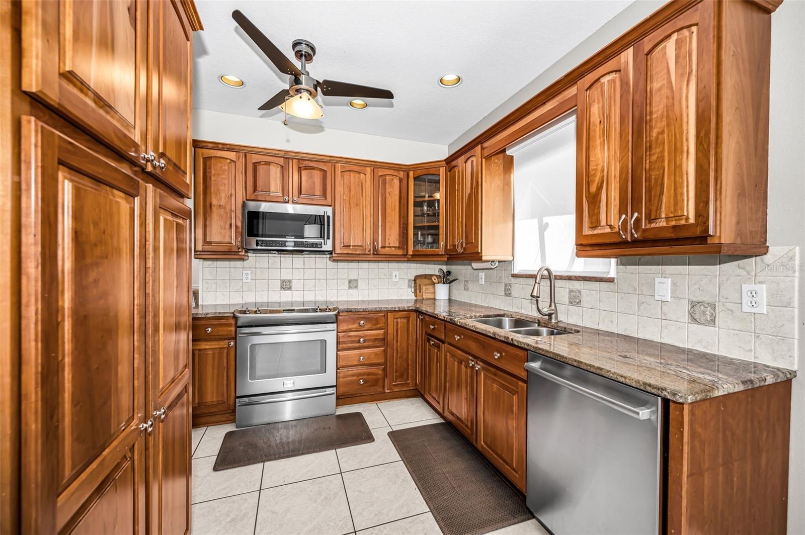 1418 WOODSTREAM DR, OLDSMAR, FL, 34677