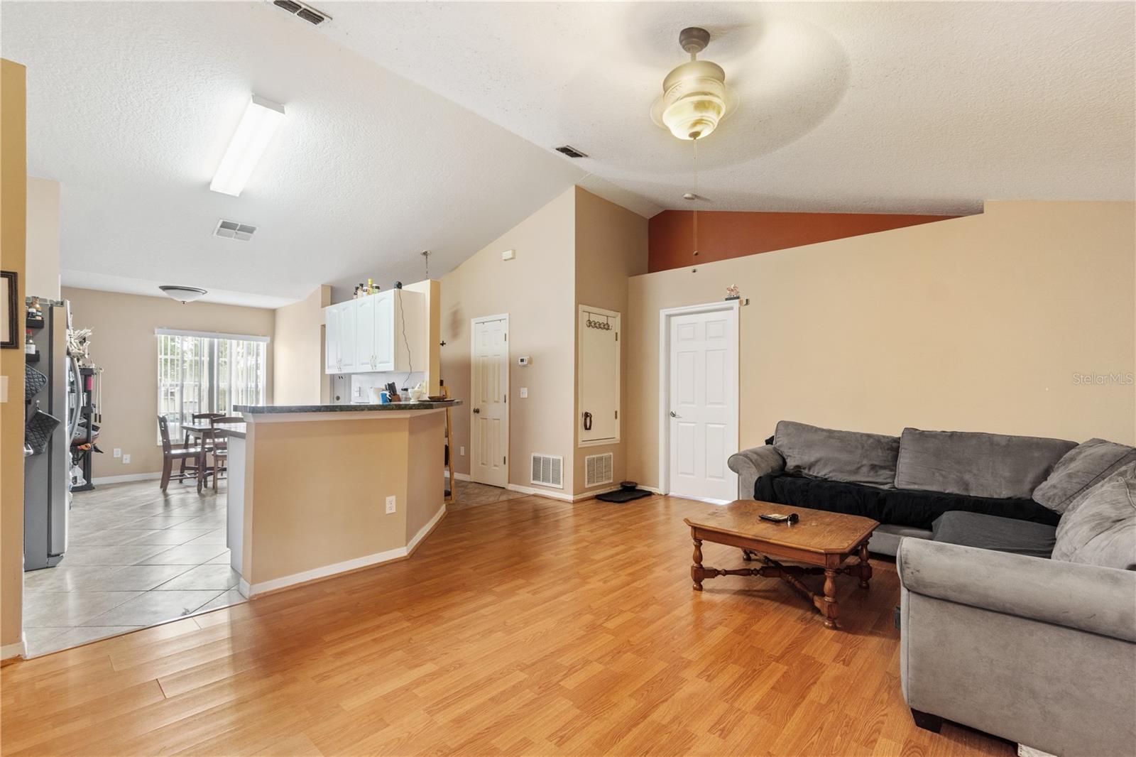 646 PARK VALLEY CIR, MINNEOLA, FL, 34715