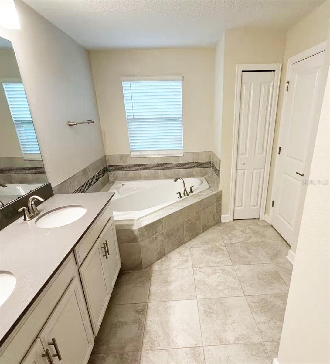 11211 HISTORY AVE, ORLANDO, FL, 32832