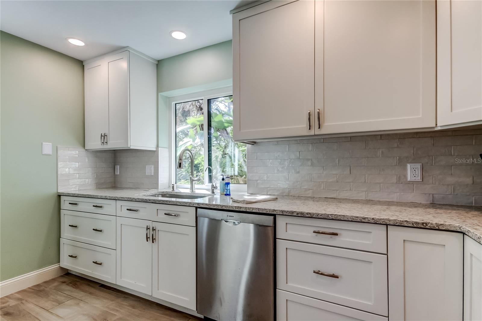 1858 LAKE CYPRESS DR #202, SAFETY HARBOR, FL, 34695