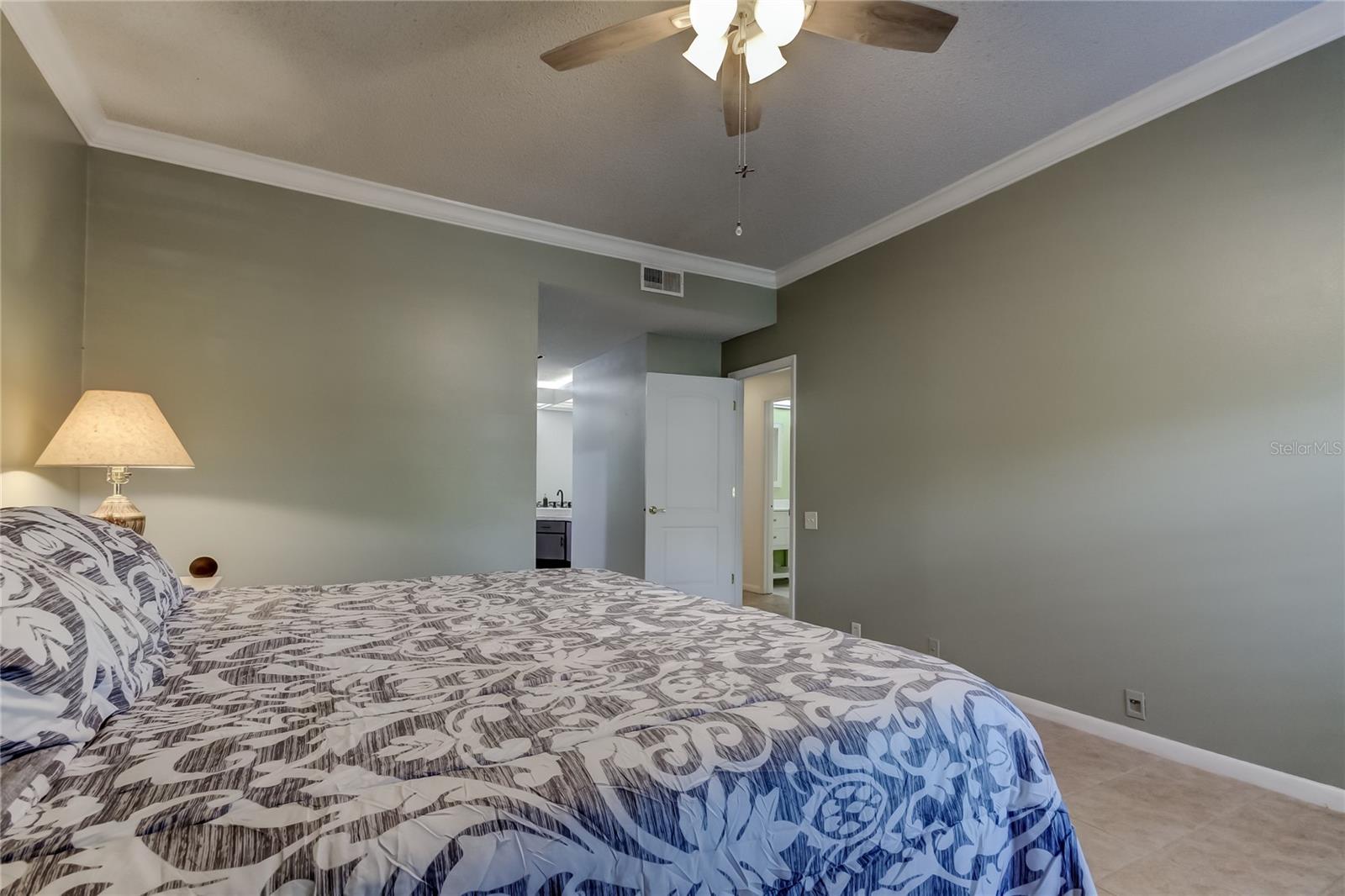 1858 LAKE CYPRESS DR #202, SAFETY HARBOR, FL, 34695
