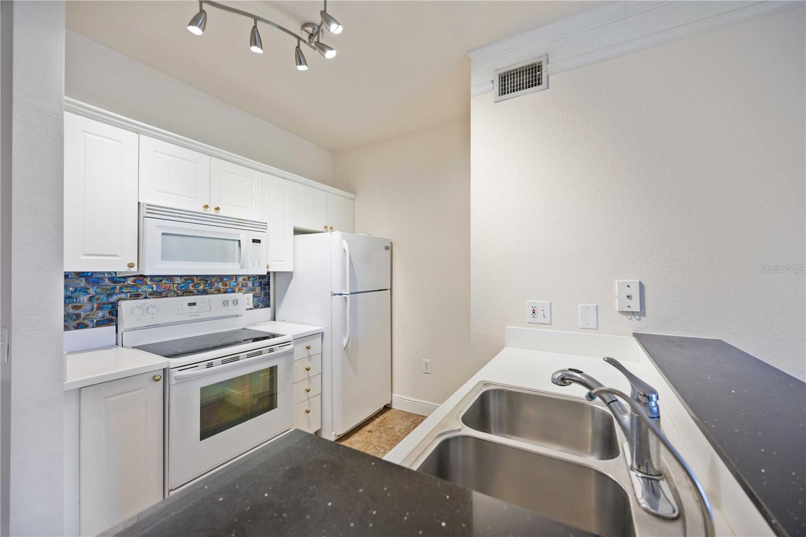 5146 NORTHRIDGE RD #210, SARASOTA, FL, 34238