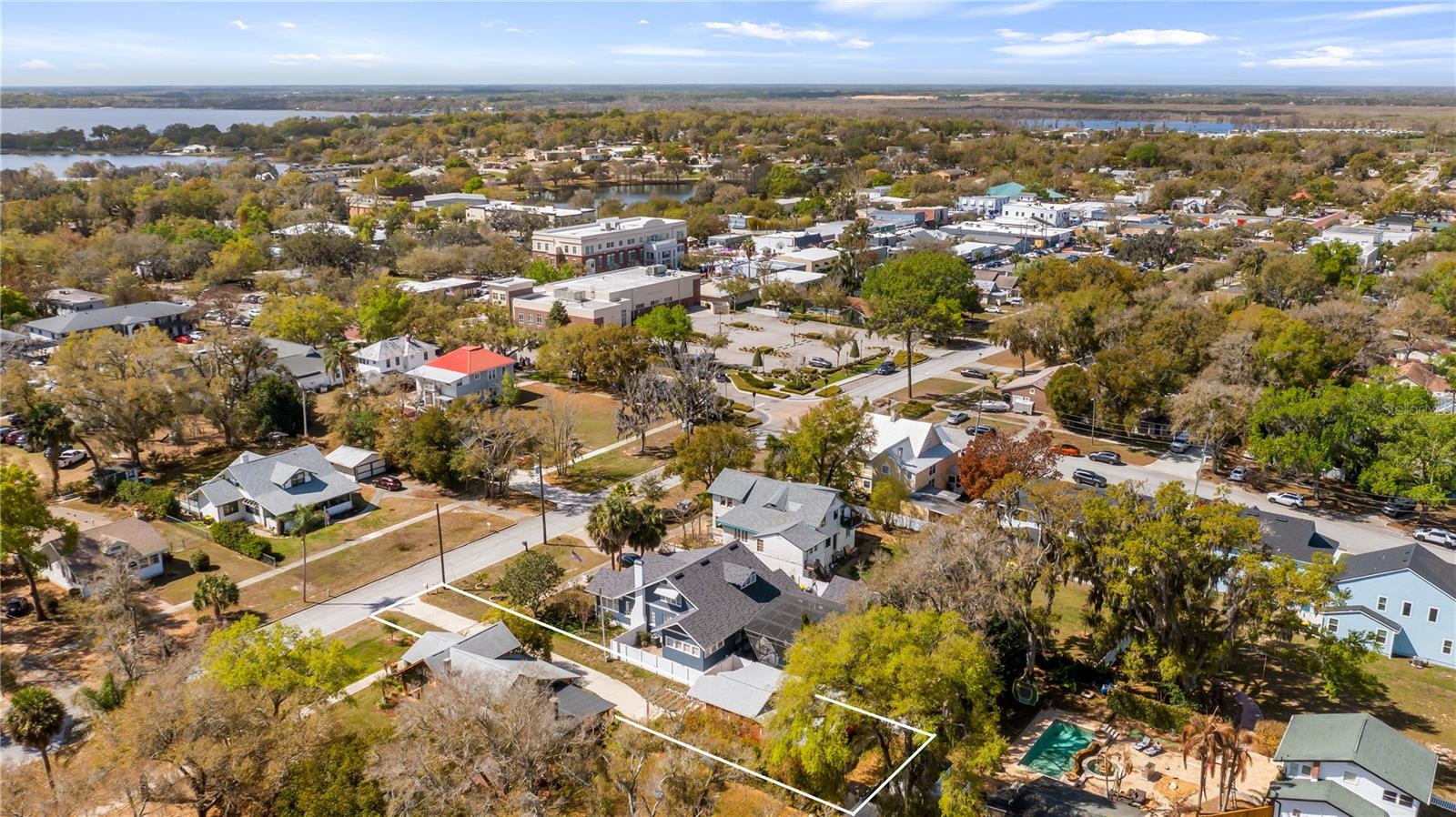558 W MINNEOLA AVE, CLERMONT, FL, 34711