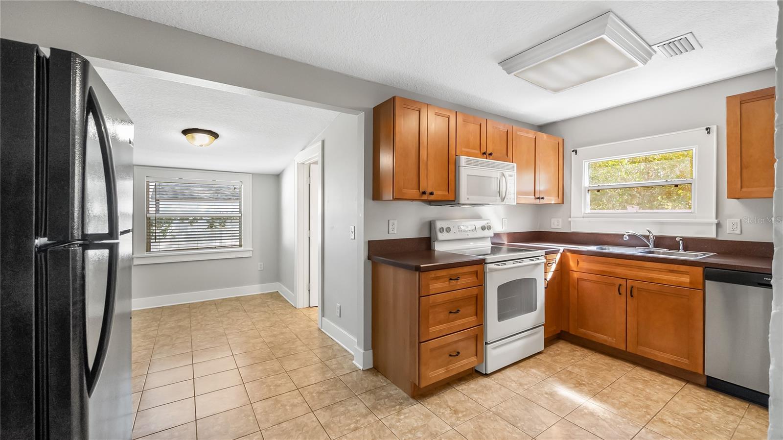 558 W MINNEOLA AVE, CLERMONT, FL, 34711
