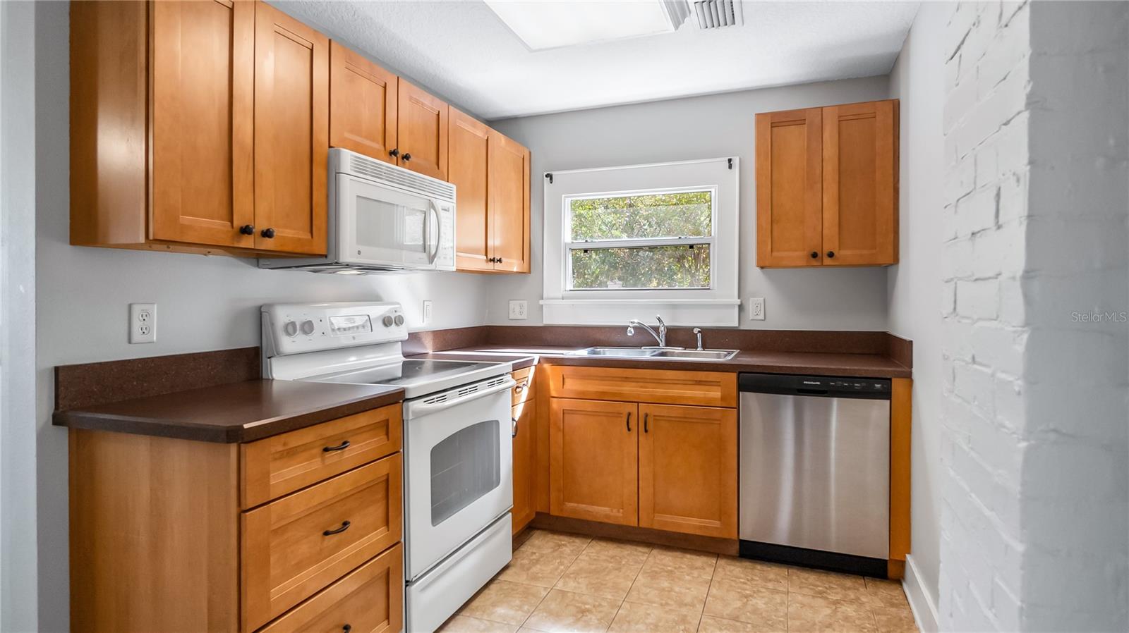 558 W MINNEOLA AVE, CLERMONT, FL, 34711