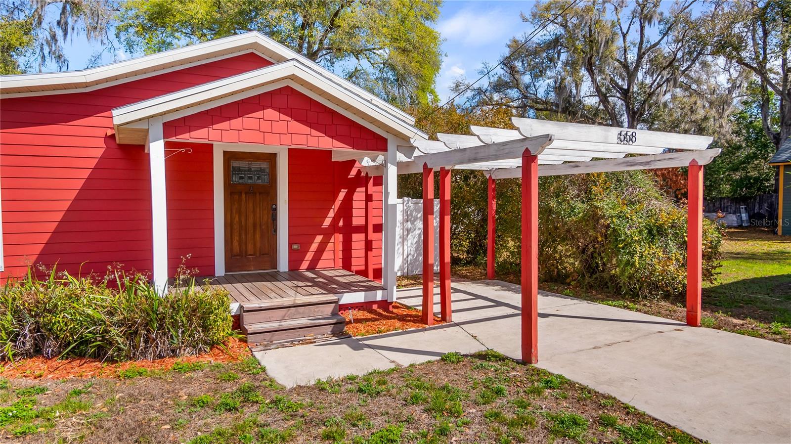 558 W MINNEOLA AVE, CLERMONT, FL, 34711