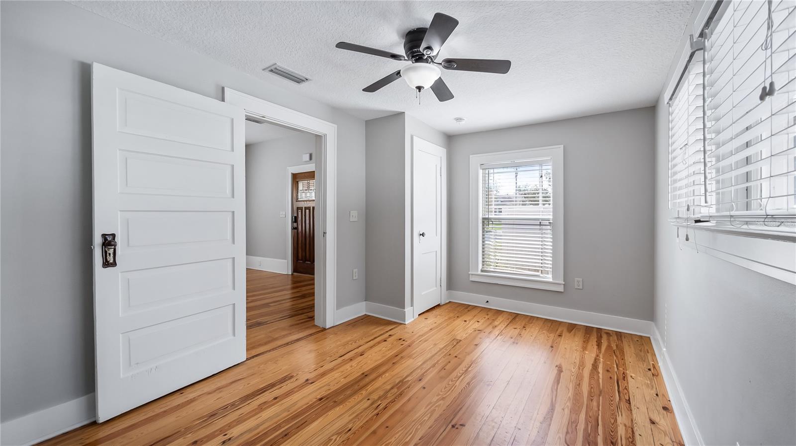 558 W MINNEOLA AVE, CLERMONT, FL, 34711
