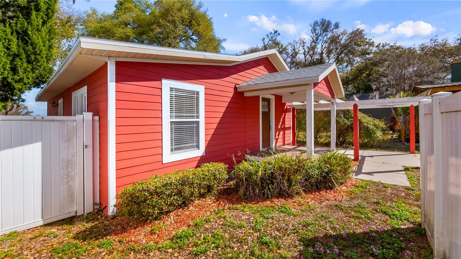 558 W MINNEOLA AVE, CLERMONT, FL, 34711