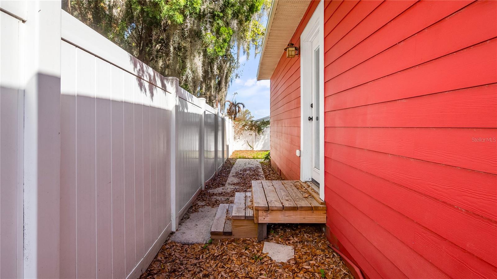 558 W MINNEOLA AVE, CLERMONT, FL, 34711
