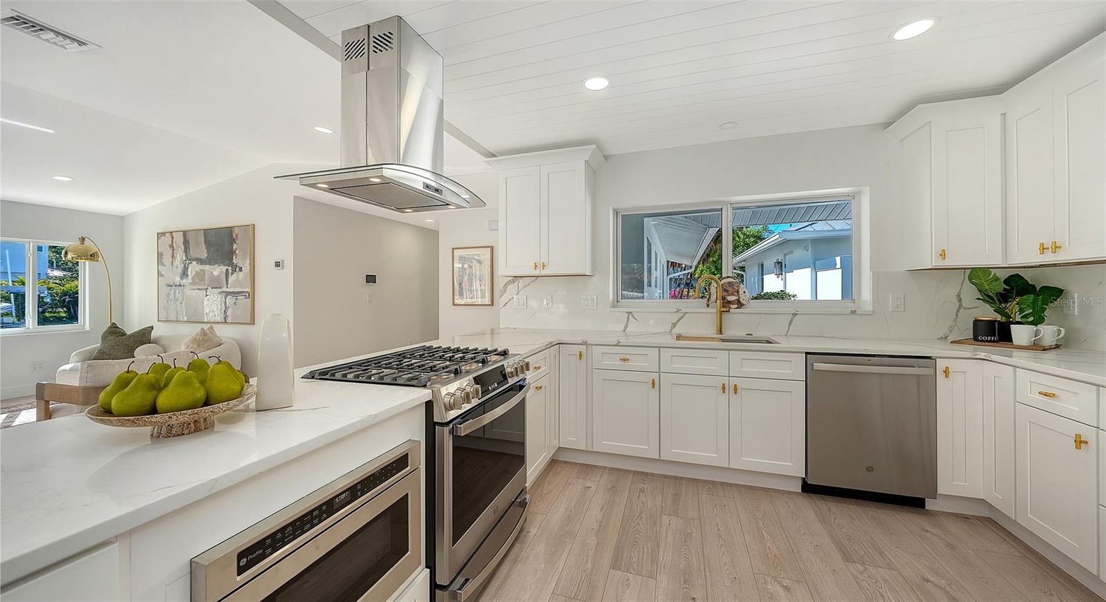 339 TREASURE BOAT WAY, SARASOTA, FL, 34242