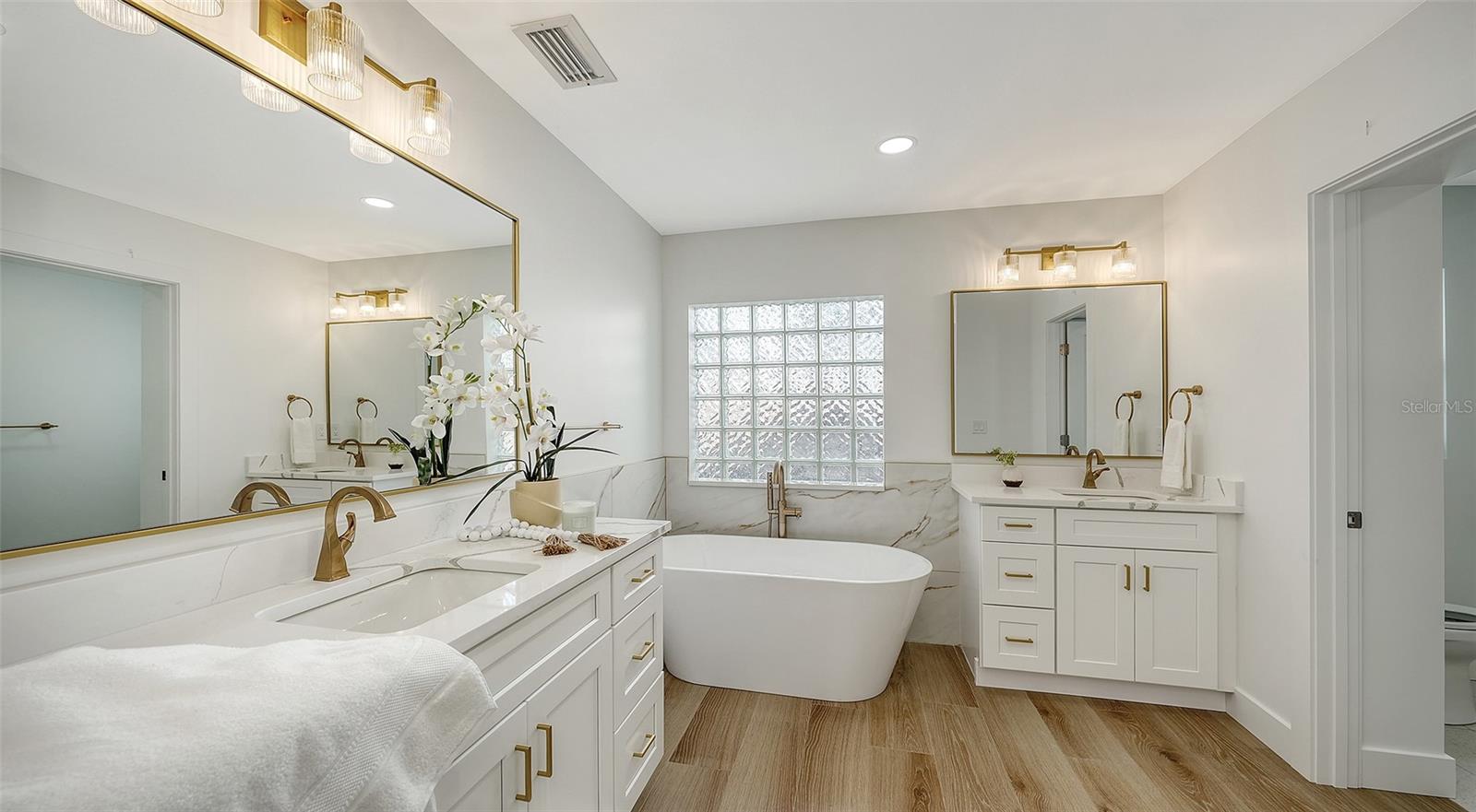 339 TREASURE BOAT WAY, SARASOTA, FL, 34242