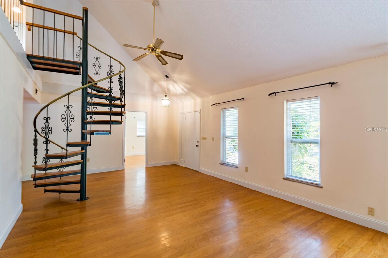 1647 HOBBIT RD, DUNEDIN, FL, 34698