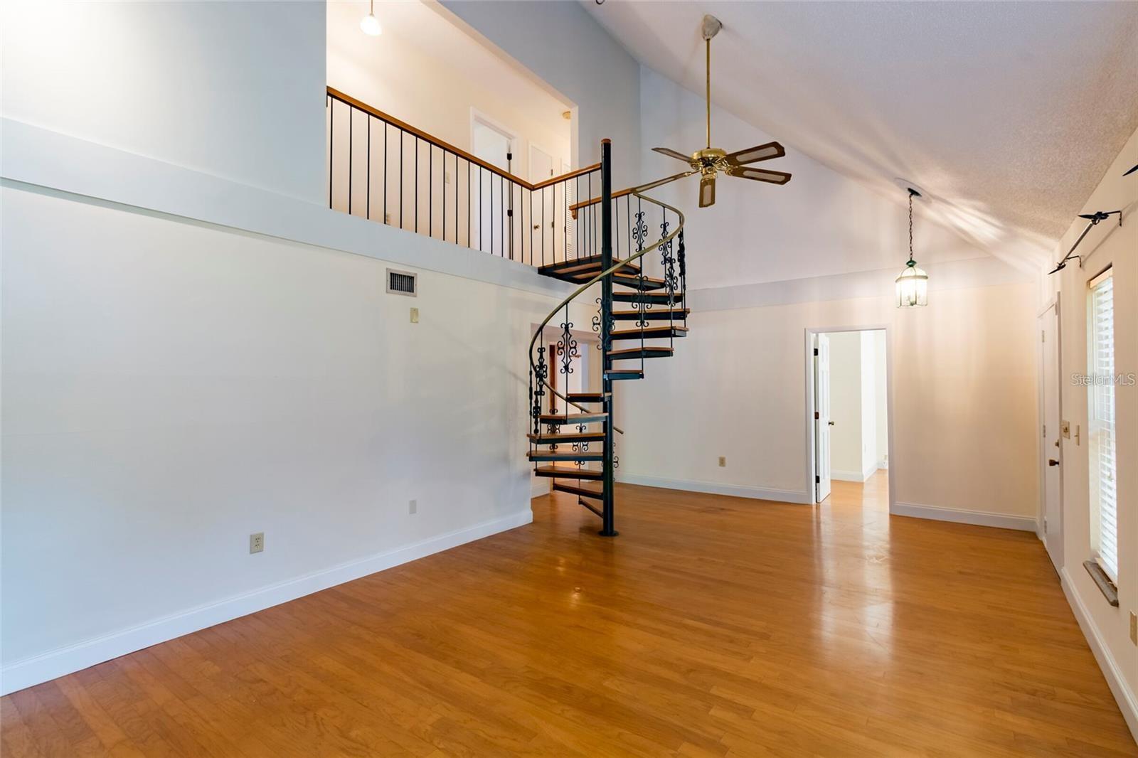 1647 HOBBIT RD, DUNEDIN, FL, 34698