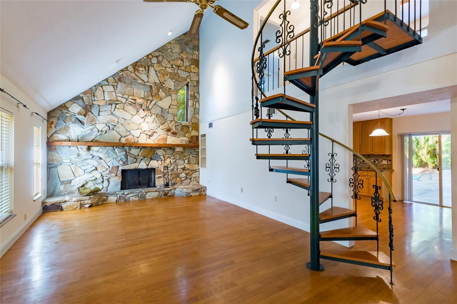 1647 HOBBIT RD, DUNEDIN, FL, 34698