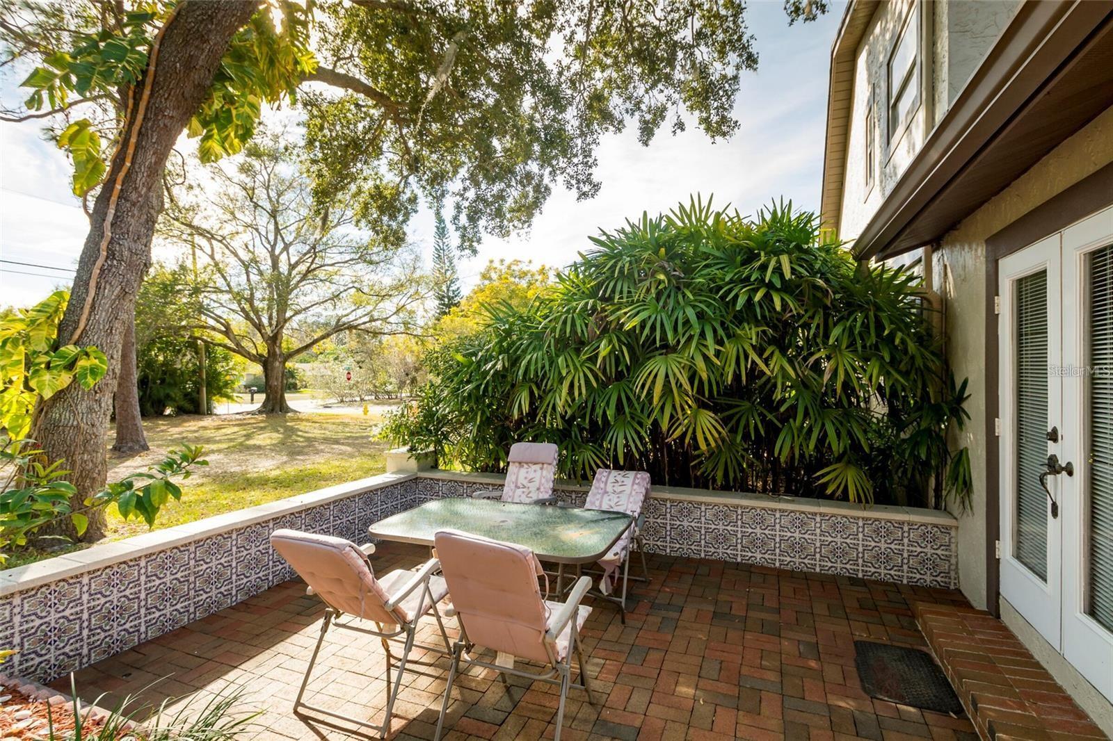 1647 HOBBIT RD, DUNEDIN, FL, 34698