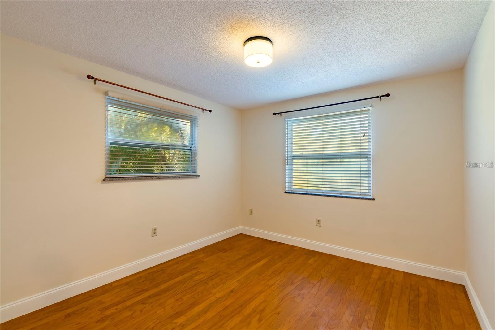 1647 HOBBIT RD, DUNEDIN, FL, 34698
