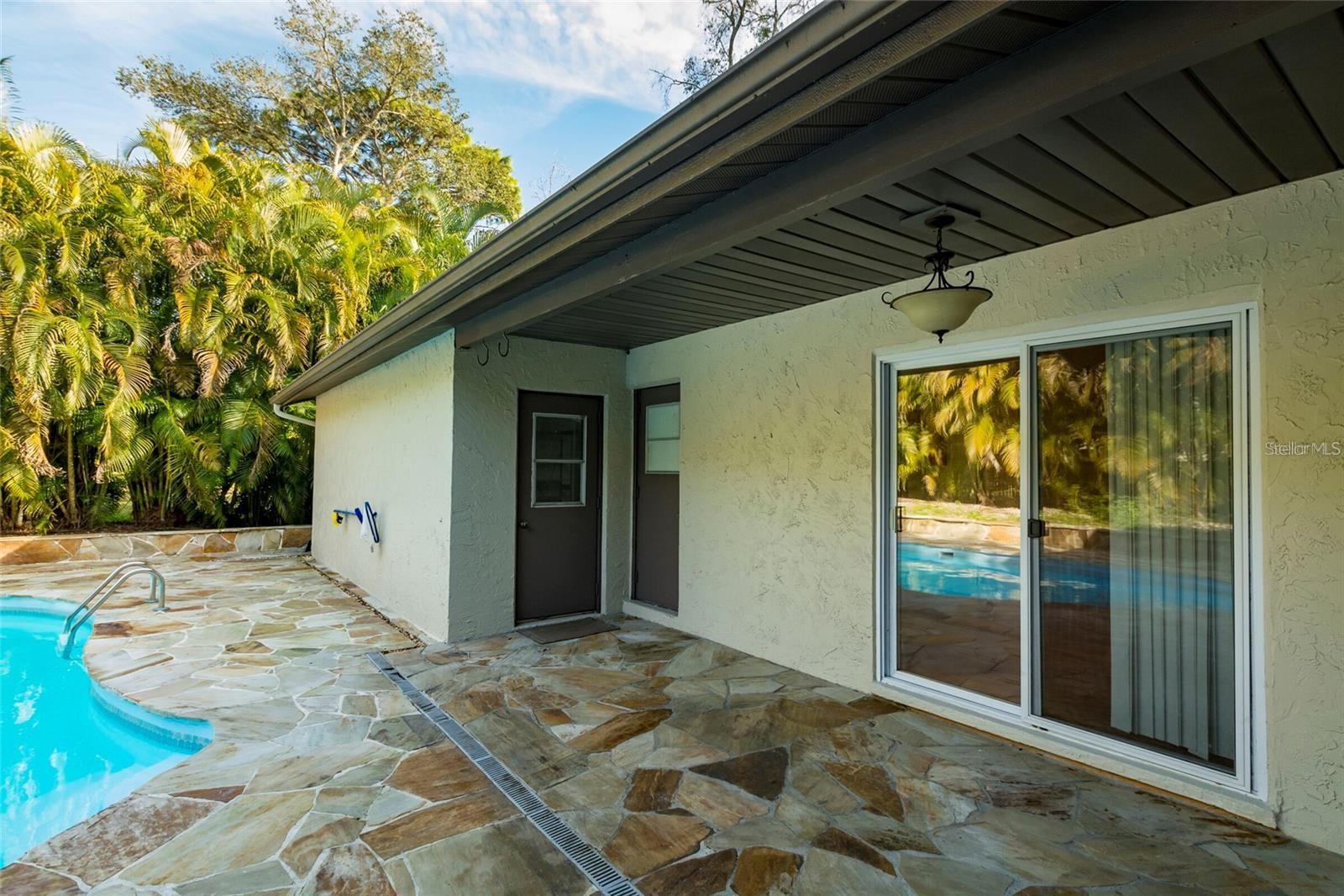1647 HOBBIT RD, DUNEDIN, FL, 34698