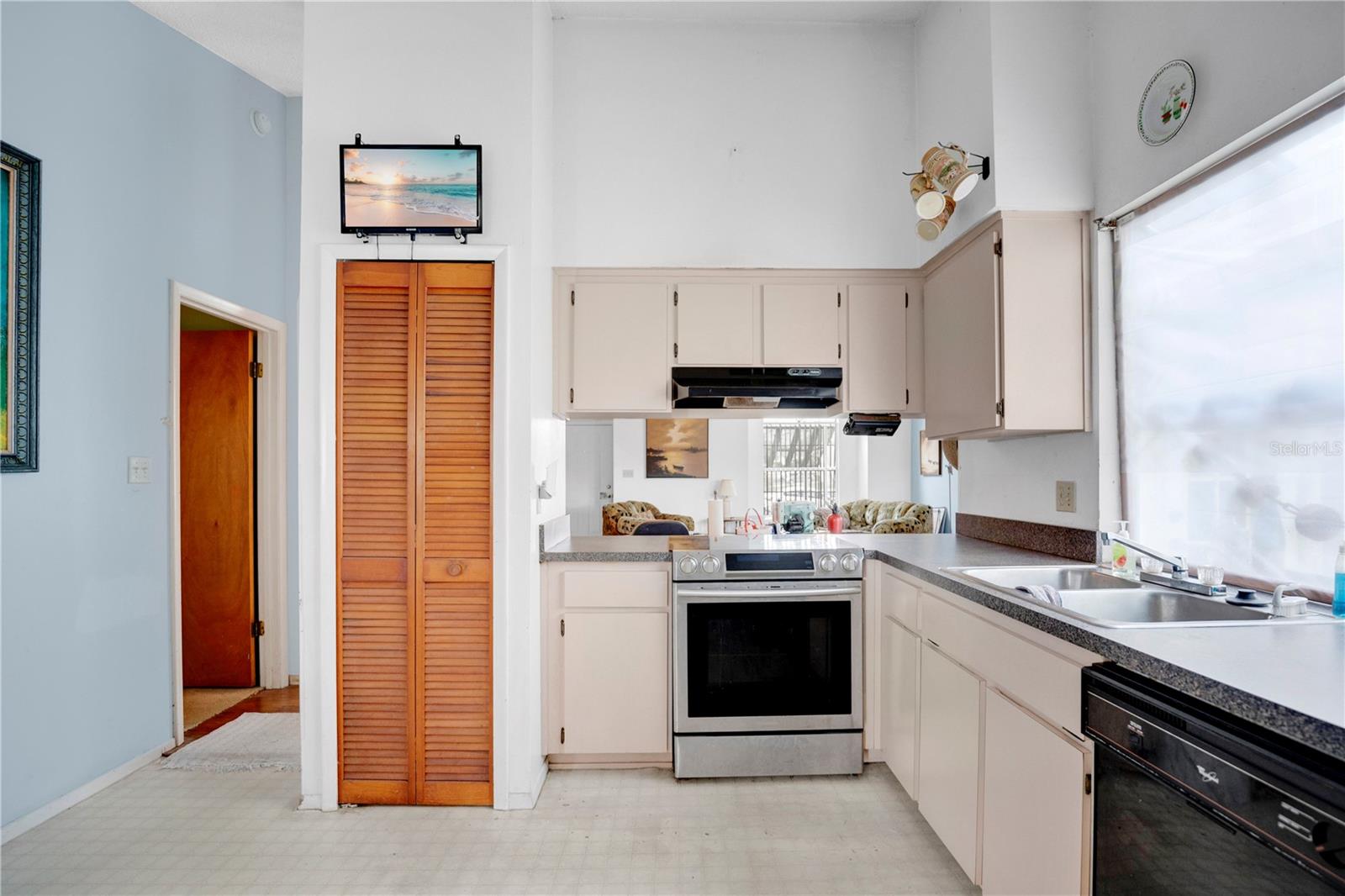 9826 SURREY RIDGE RD, ORLANDO, FL, 32825