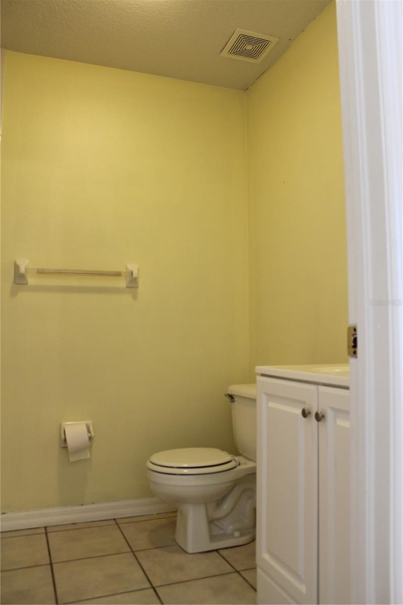 3607 W IDLEWILD AVE #302, TAMPA, FL, 33614
