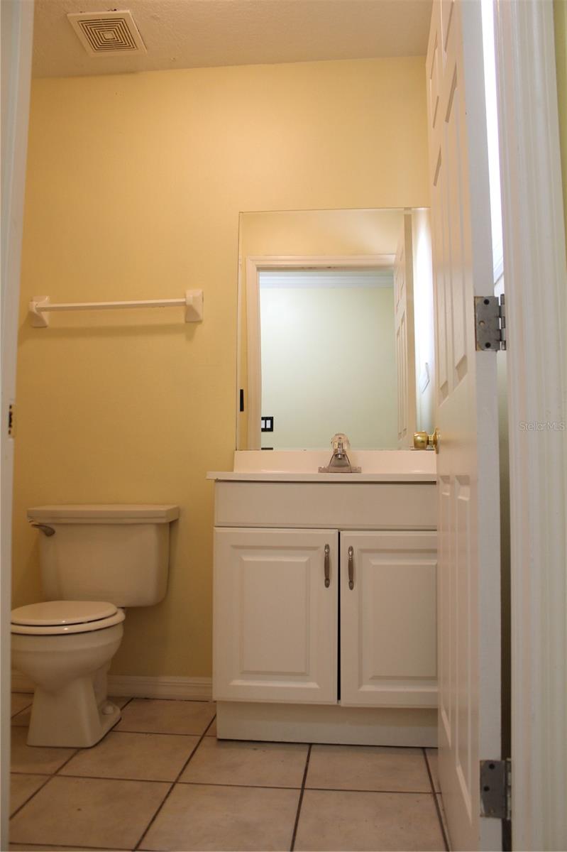 3607 W IDLEWILD AVE #302, TAMPA, FL, 33614