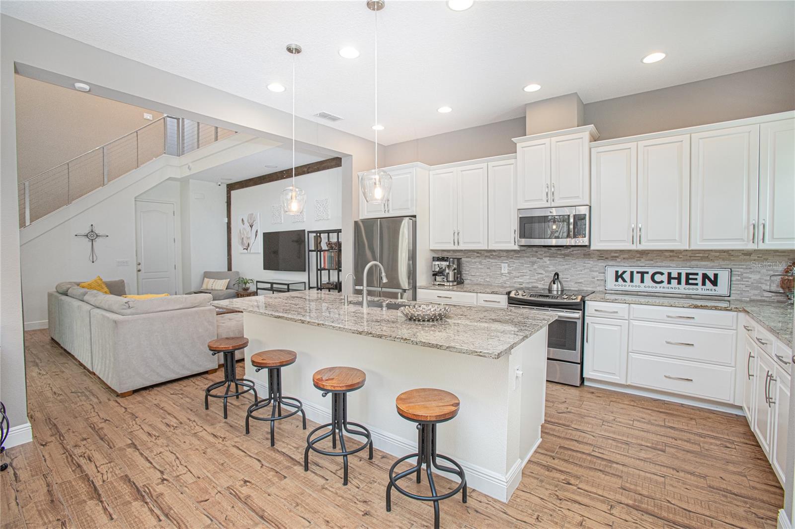 8115 UPPER PERSE CIR, ORLANDO, FL, 32827