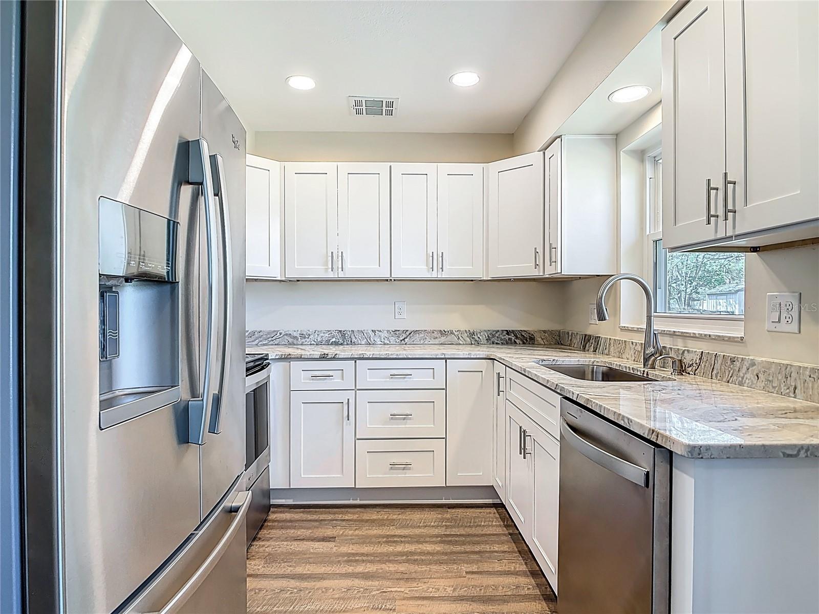 12 KRISTIN LN, EUSTIS, FL, 32726
