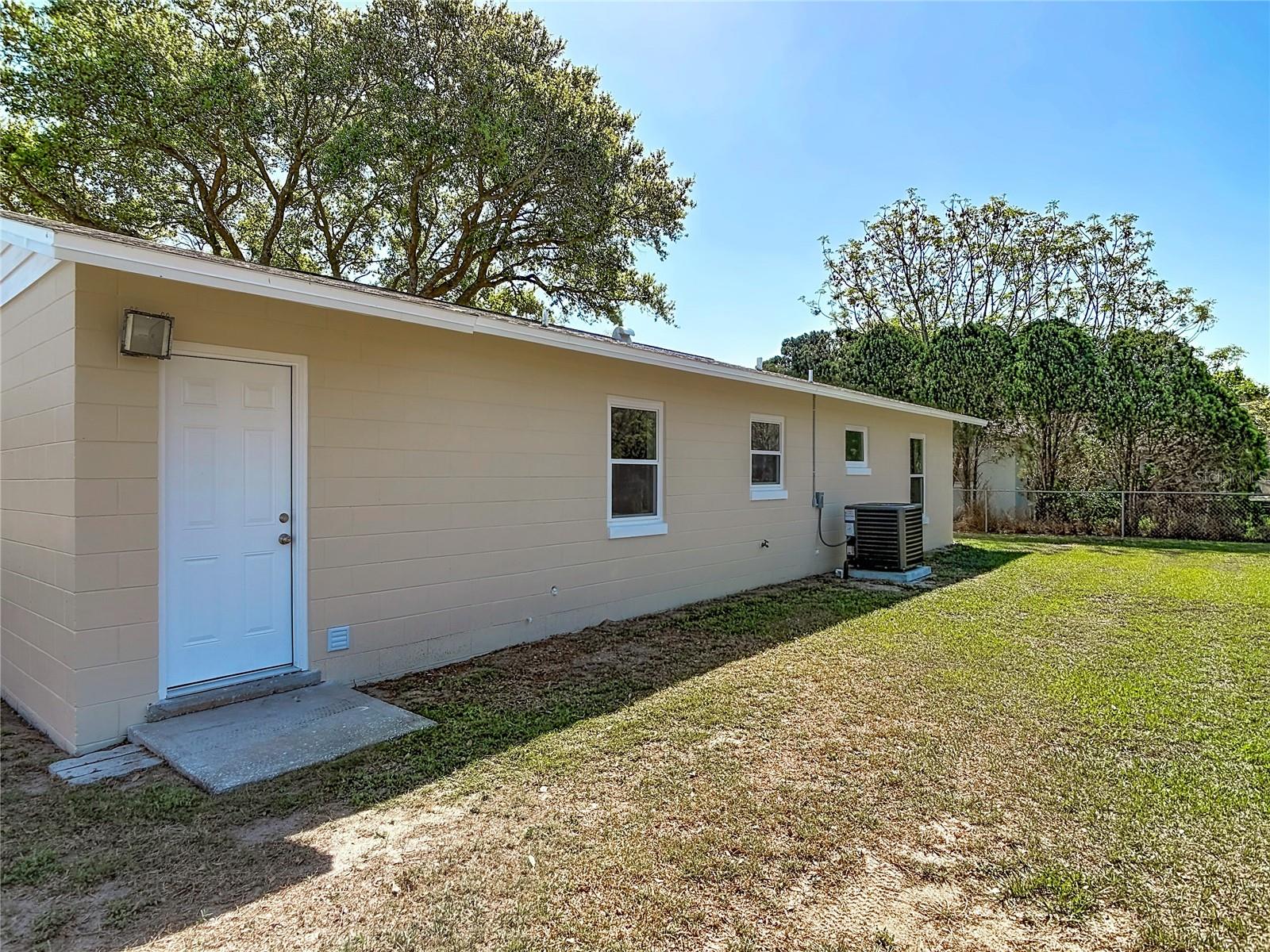 12 KRISTIN LN, EUSTIS, FL, 32726