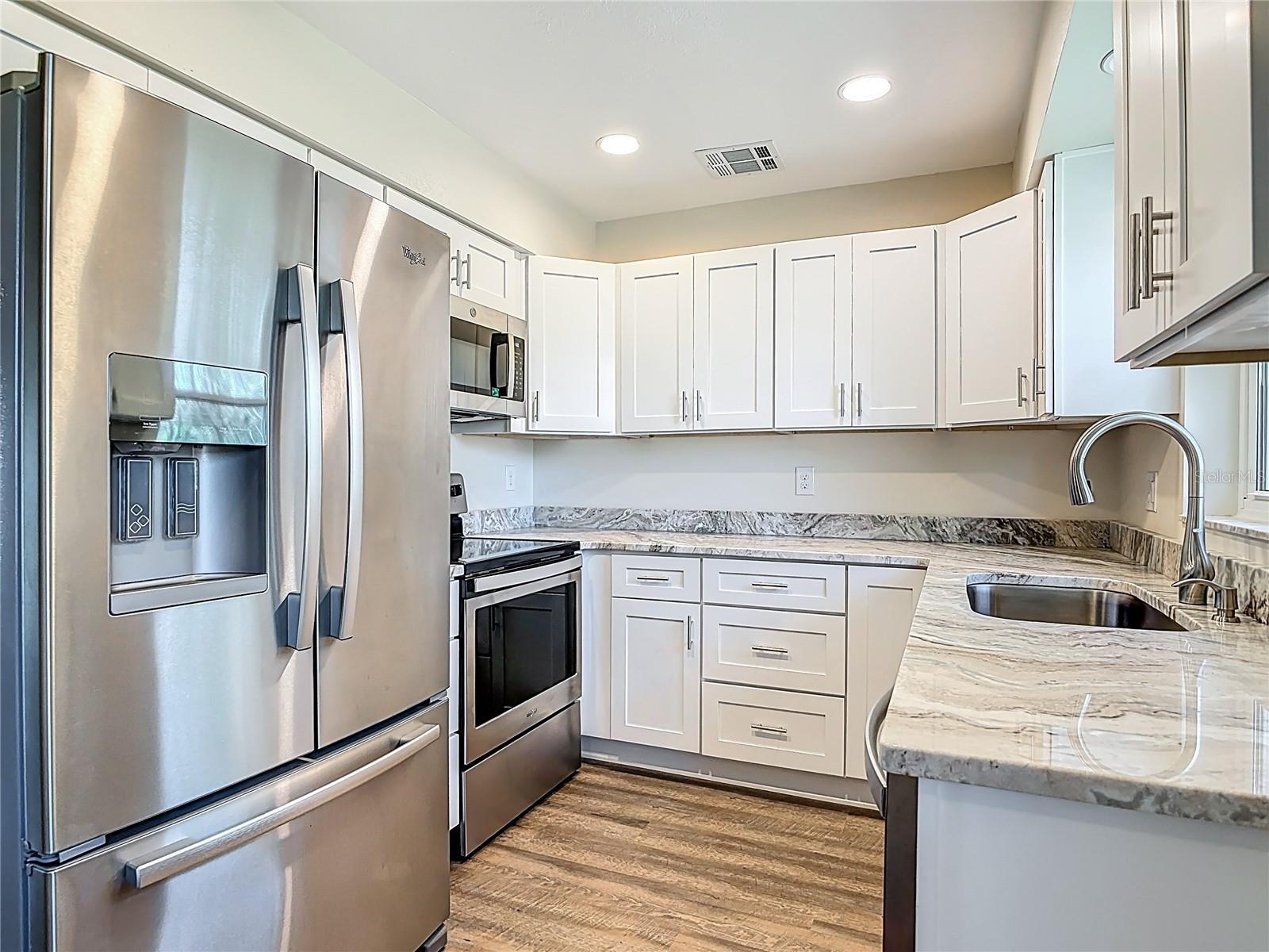 12 KRISTIN LN, EUSTIS, FL, 32726