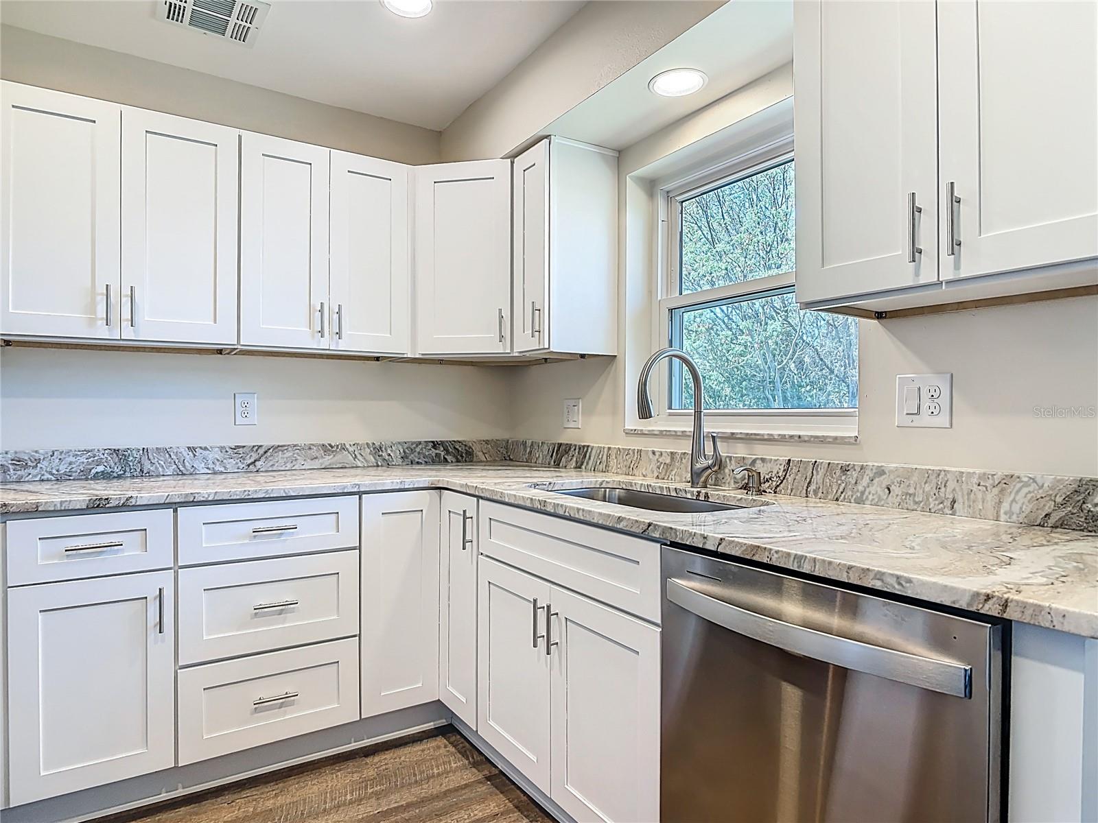 12 KRISTIN LN, EUSTIS, FL, 32726