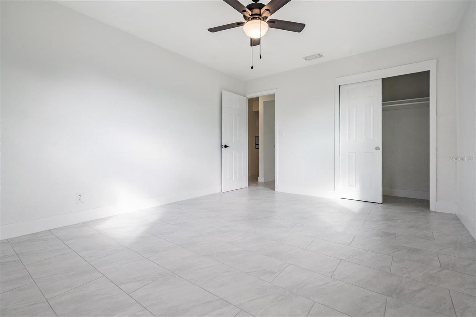 6472 113 ST, SEMINOLE, FL, 33772