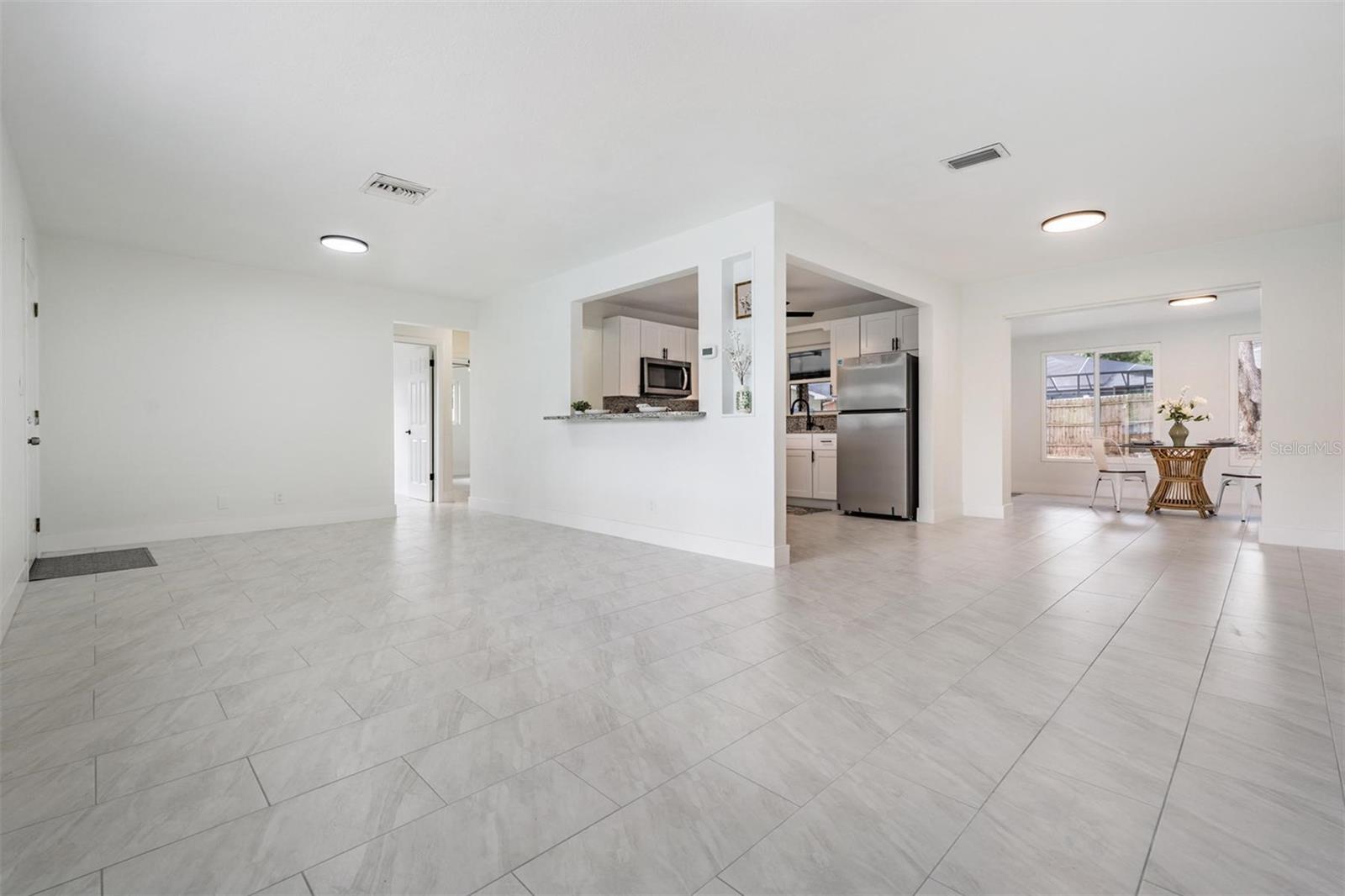6472 113 ST, SEMINOLE, FL, 33772