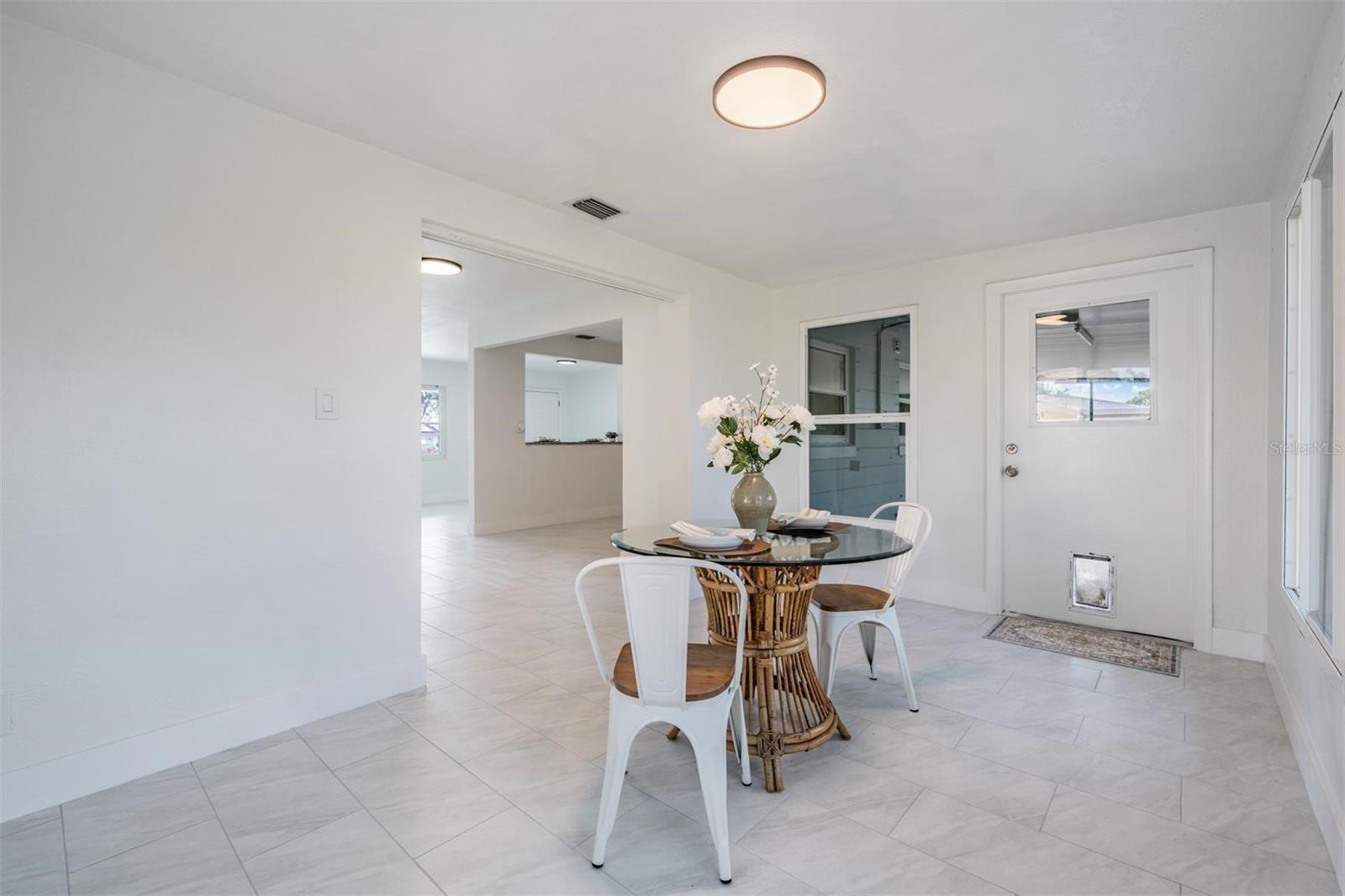 6472 113 ST, SEMINOLE, FL, 33772