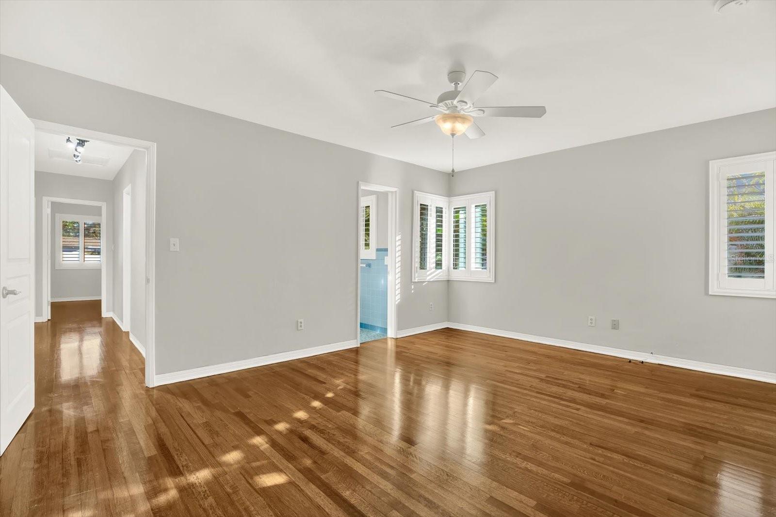 423 48TH ST N, ST PETERSBURG, FL, 33713