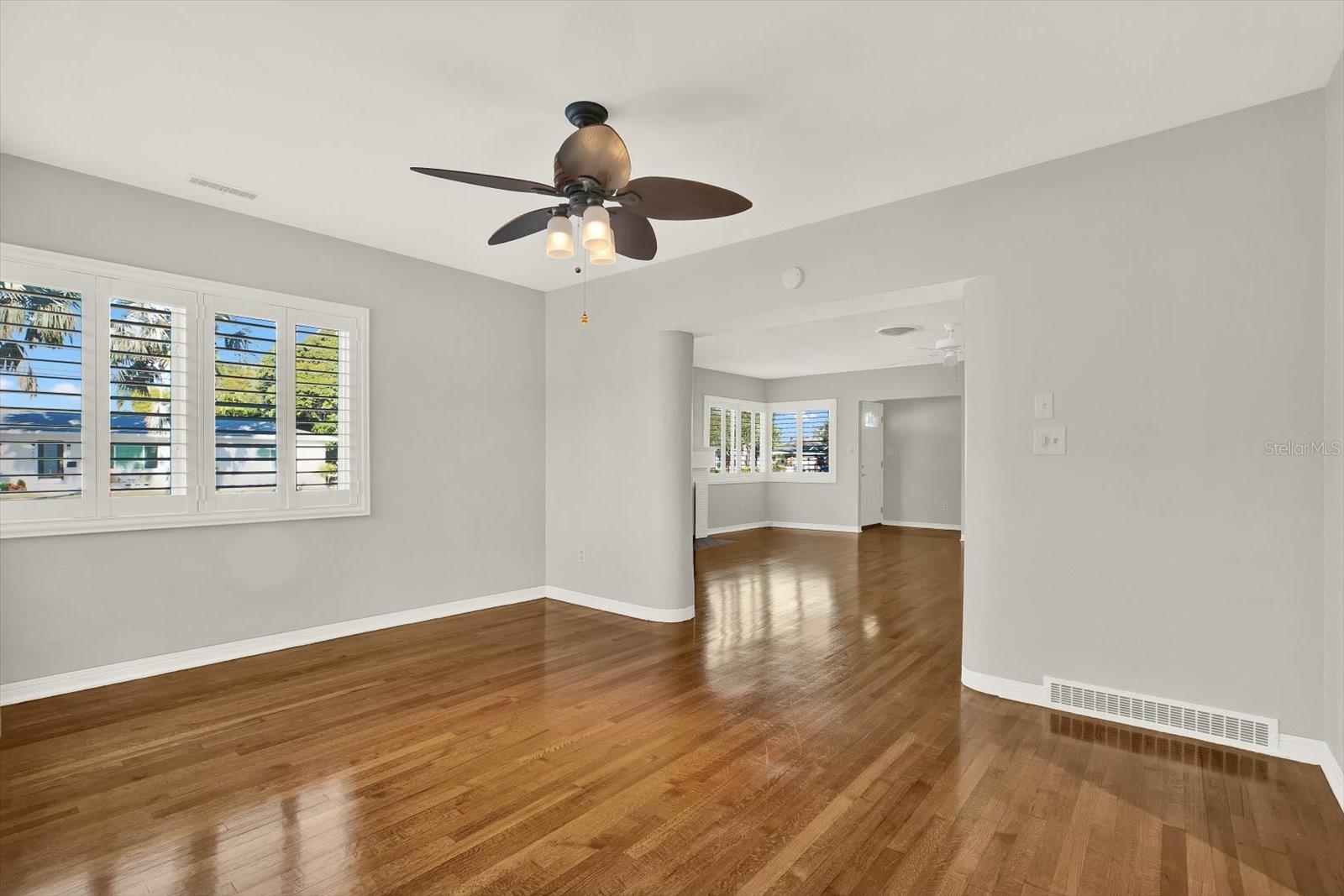 423 48TH ST N, ST PETERSBURG, FL, 33713
