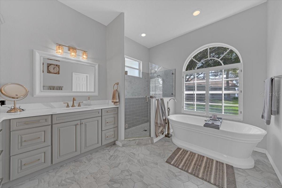 3301 CYPRESS LANDING DR, VALRICO, FL, 33596