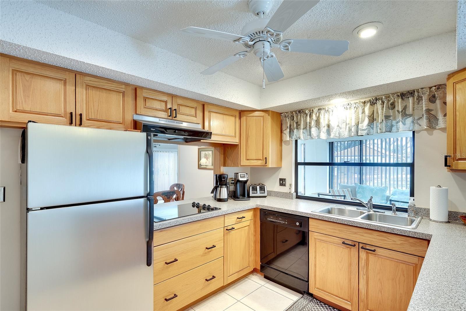 6004 VIVIENDA DR #8, BRADENTON, FL, 34207