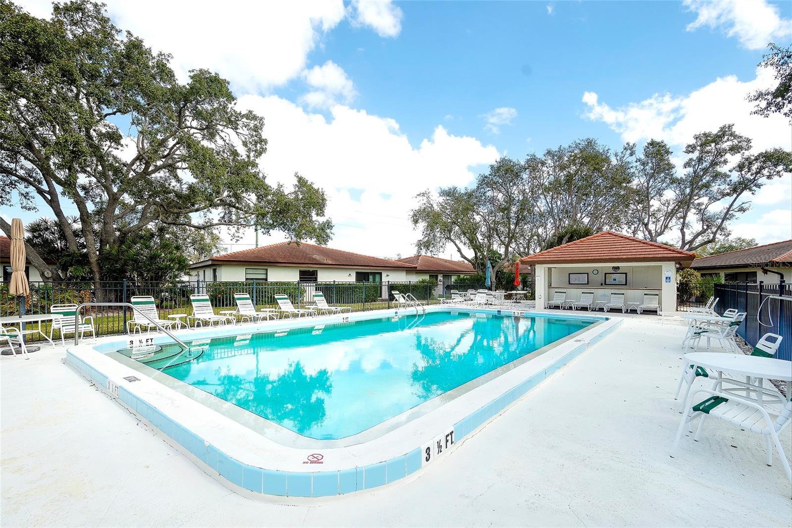 6004 VIVIENDA DR #8, BRADENTON, FL, 34207