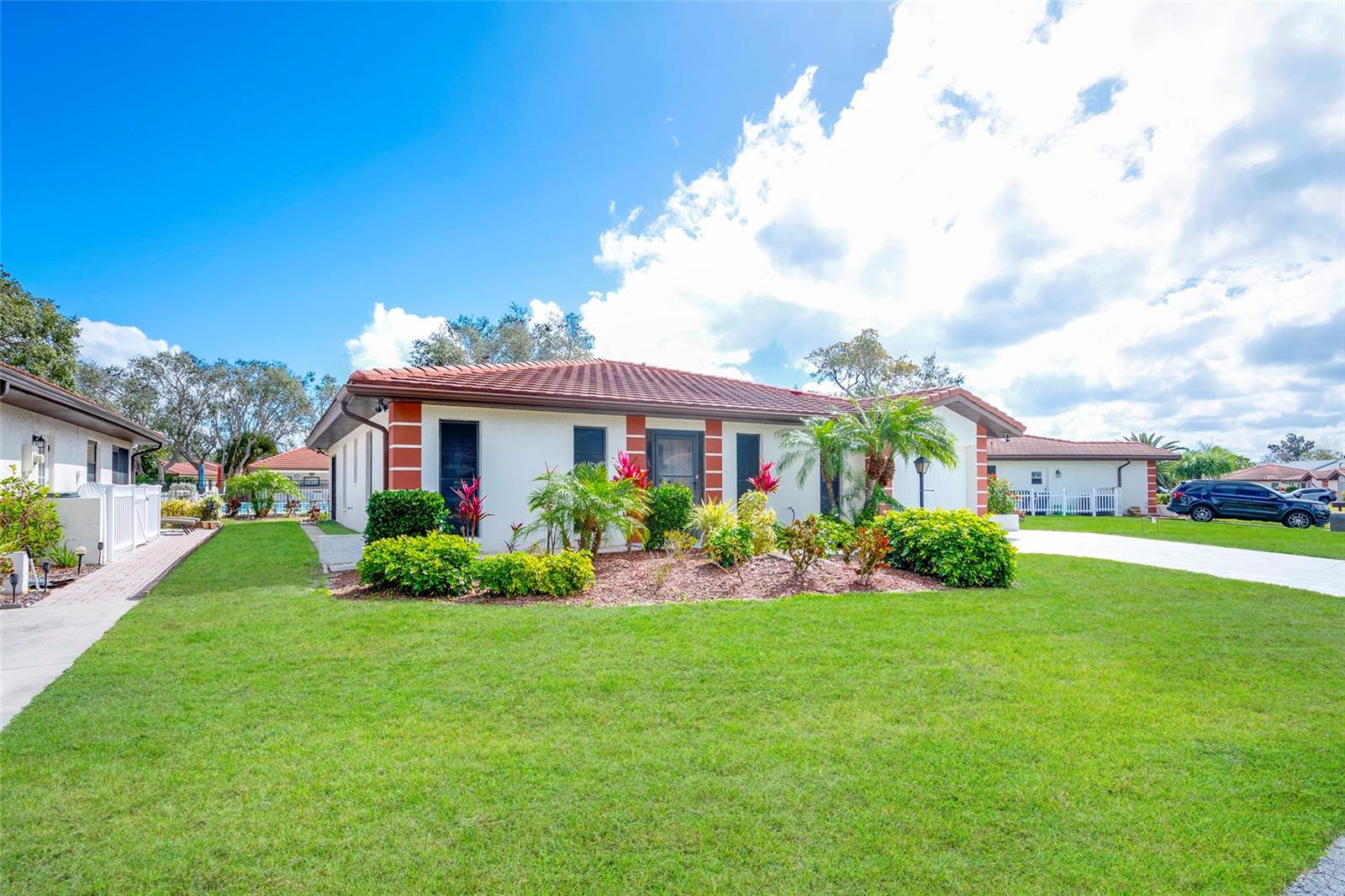 6004 VIVIENDA DR #8, BRADENTON, FL, 34207