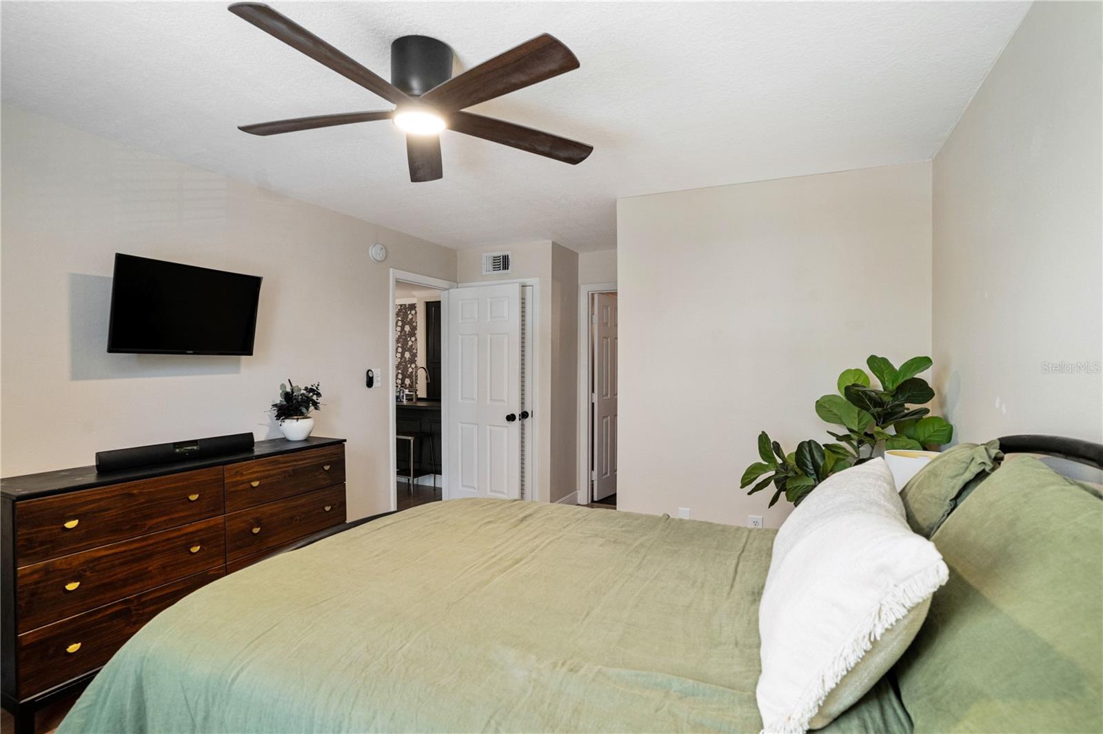 5306 SANTA ROSA CT #341, TAMPA, FL, 33609