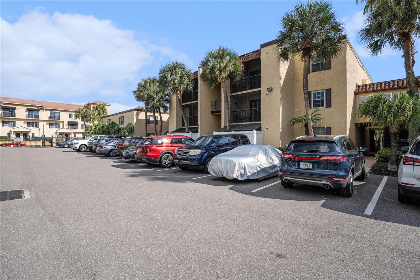 5306 SANTA ROSA CT #341, TAMPA, FL, 33609