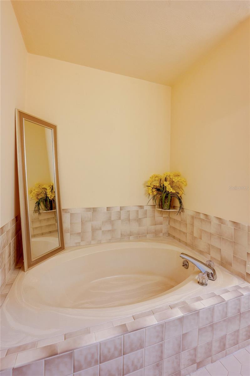 609 ANDREWS ST, ORMOND BEACH, FL, 32174