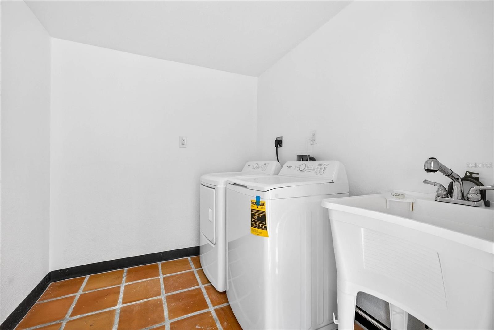 236 SAN SALVADOR DR, DUNEDIN, FL, 34698