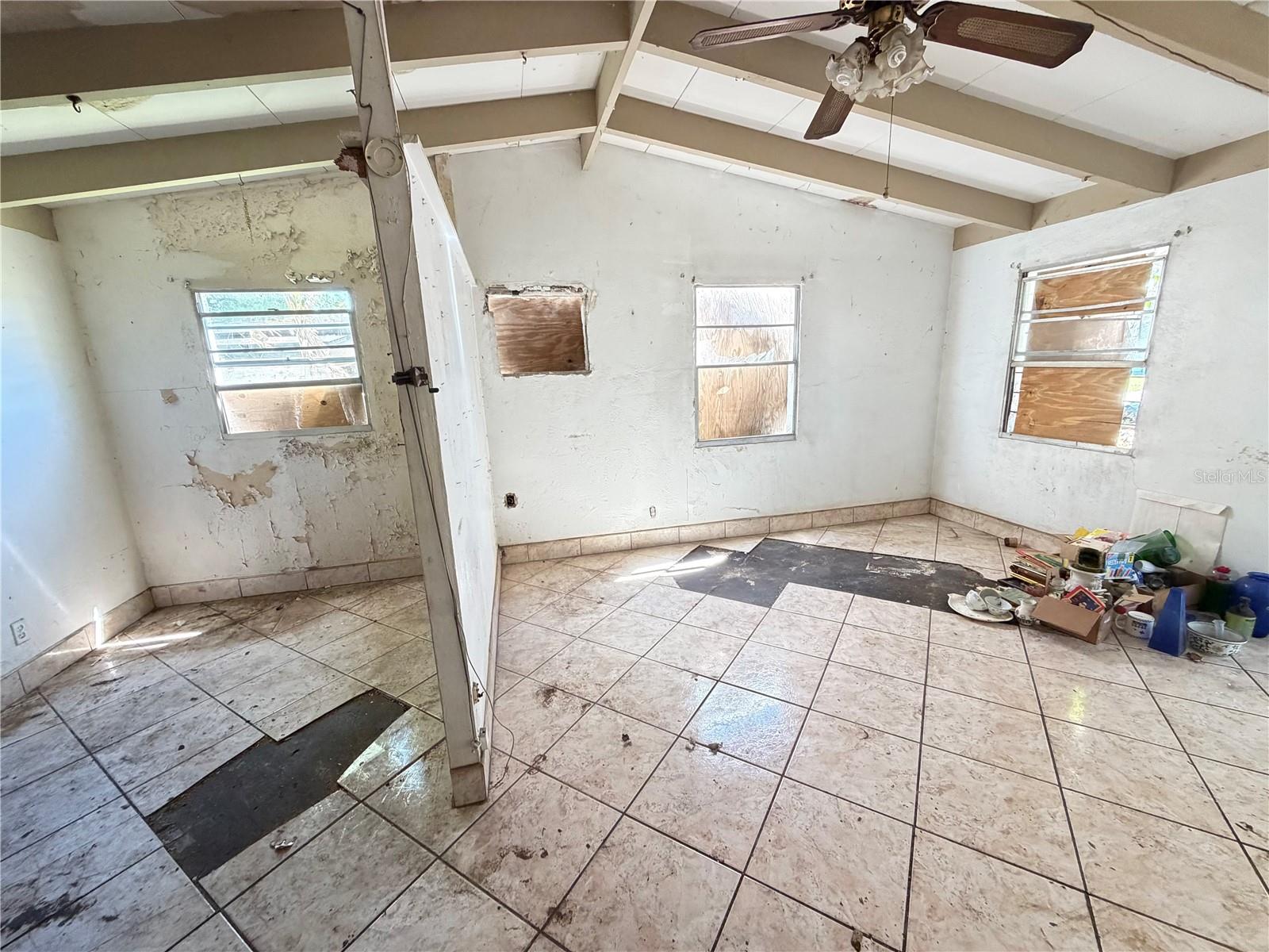 3907 SPENCE AVE, TAMPA, FL, 33614