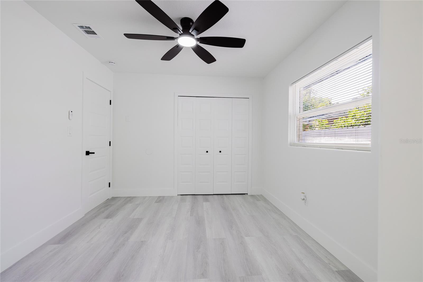 1832 GREENHILL DR, CLEARWATER, FL, 33755