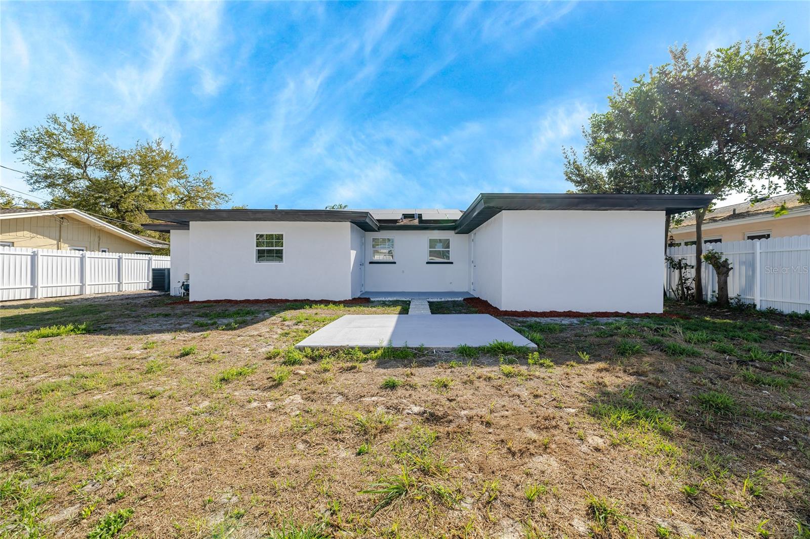 1832 GREENHILL DR, CLEARWATER, FL, 33755